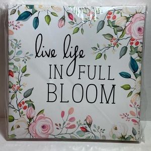 Live life in full bloom Canvas